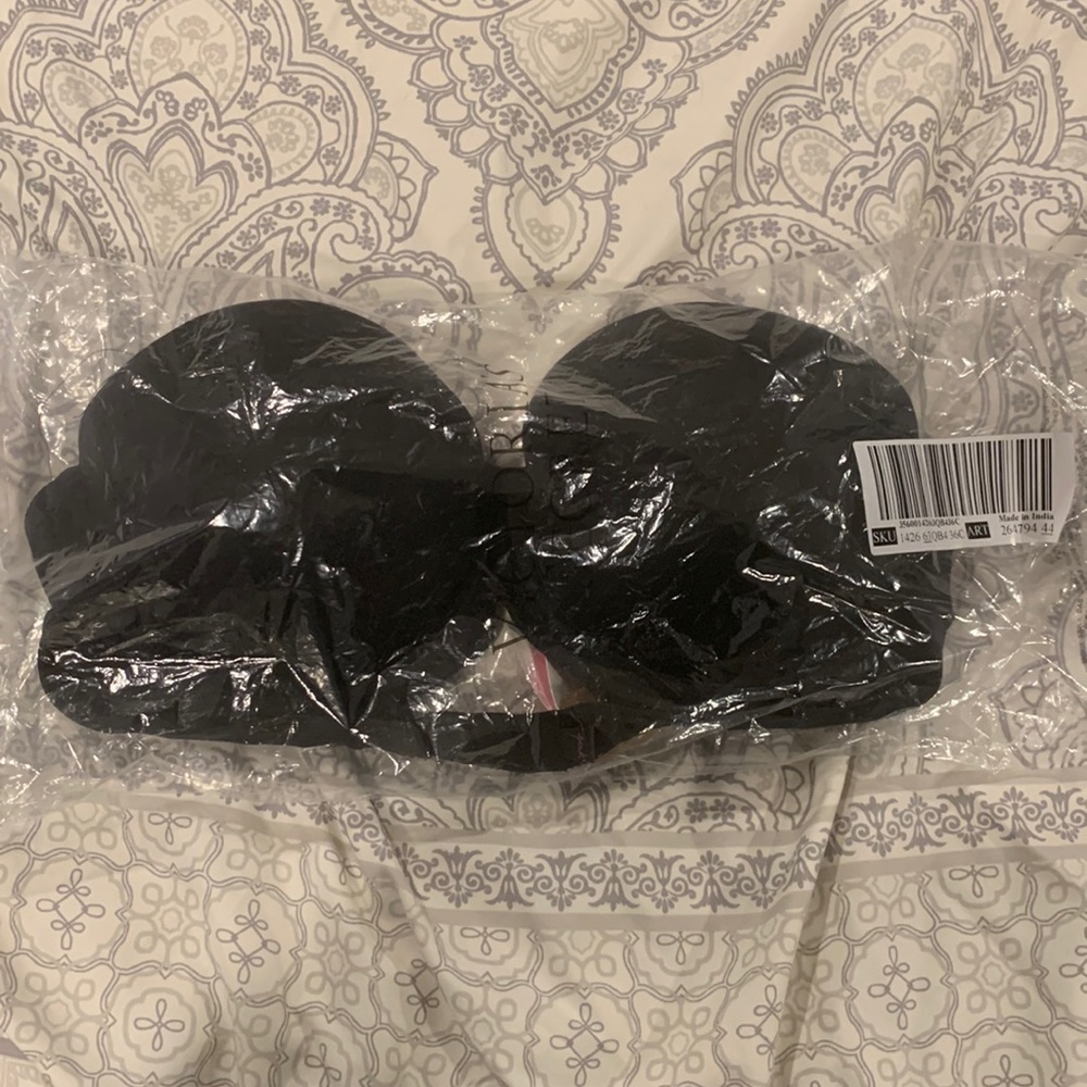 PINK WEAR EVERYWHERE STRAPLESS PUSH-UP BRA